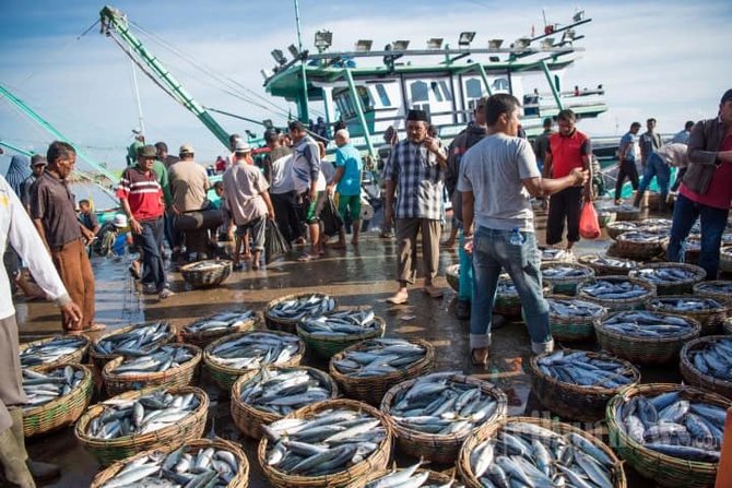 Gampong drien juga banyak menjual ikan segar.